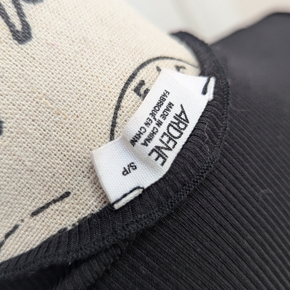 Ardene lettuce trim long-sleeve top - Picture 3 of 3